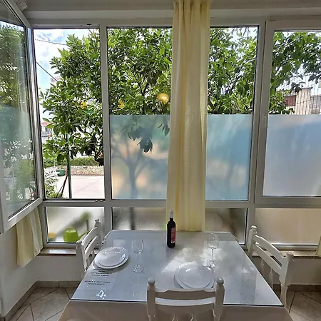 Cosey For 2 Free Private Parking Apartament Makarska