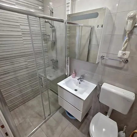 Apartament Cosey For 2 Free Private Parking Makarska