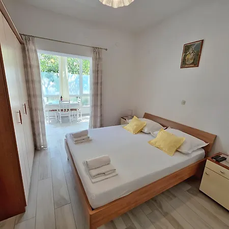 Cosey For 2 Free Private Parking Apartament Makarska